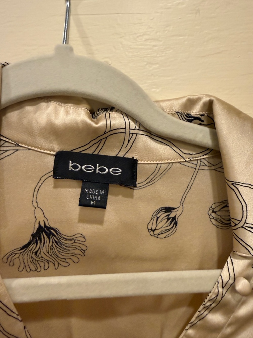 bebe Cream and Black Floral Satin Blend Top - Picture 2 of 3